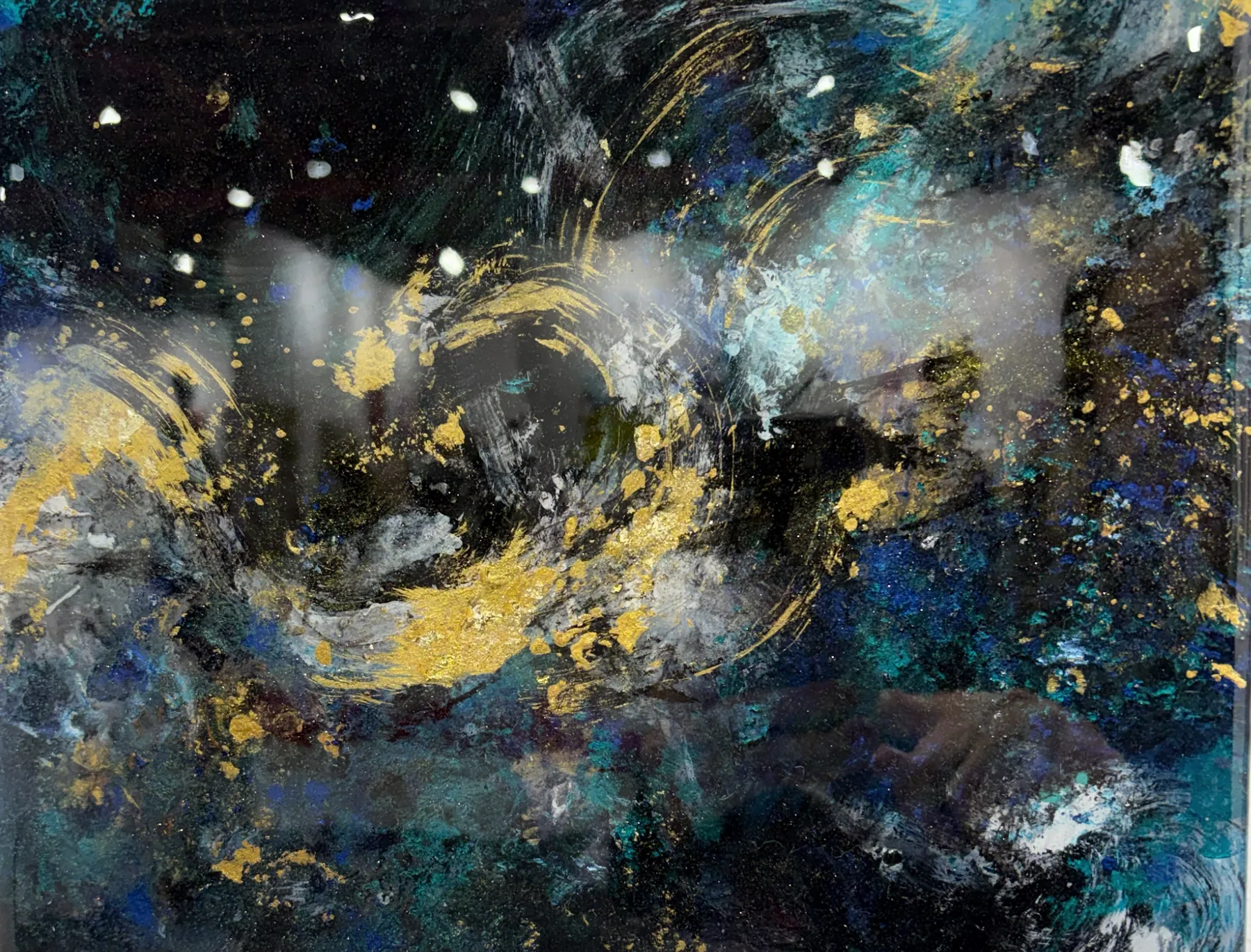 Saya 作品「Abys」 — 2026